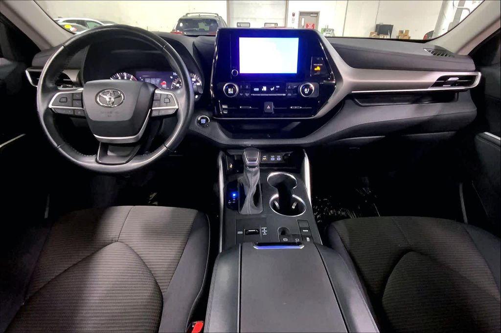 used 2023 Toyota Highlander car, priced at $31,377