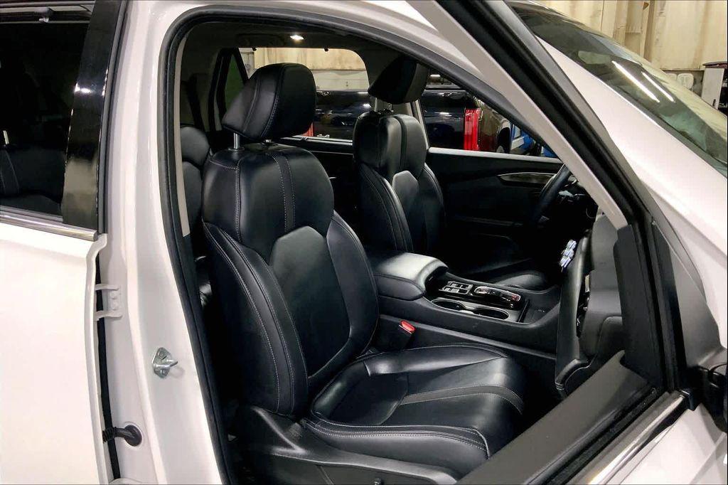 used 2023 Honda Pilot car, priced at $31,932