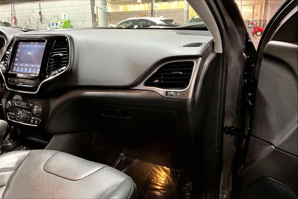 used 2020 Jeep Cherokee car, priced at $19,147