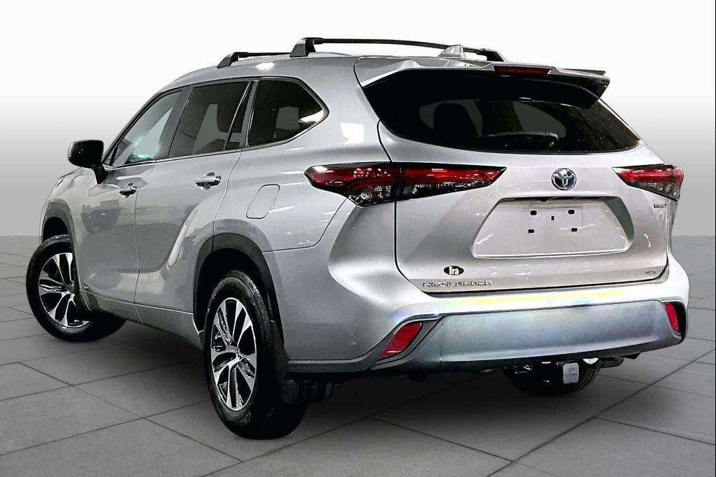 used 2023 Toyota Highlander Hybrid car, priced at $36,092