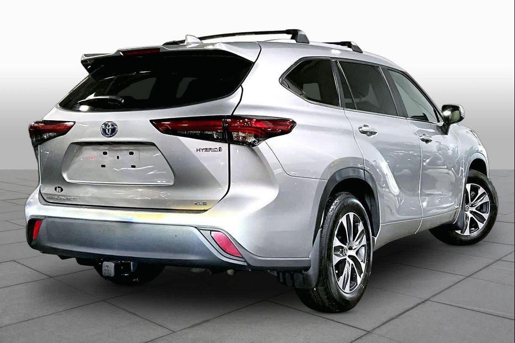 used 2023 Toyota Highlander Hybrid car, priced at $36,092