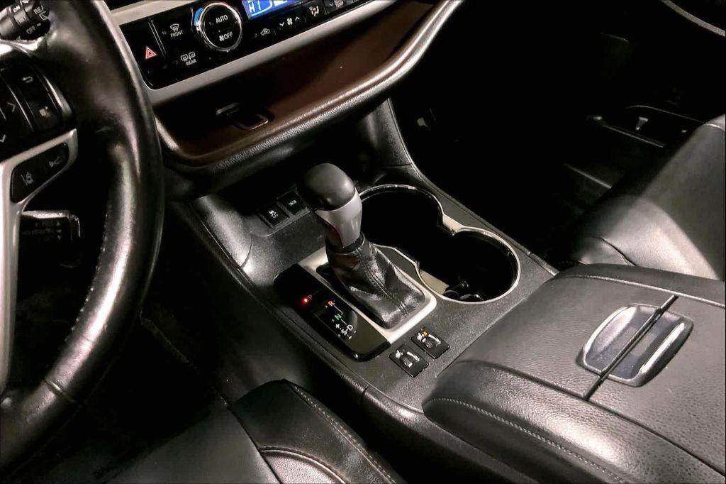 used 2017 Toyota Highlander car, priced at $16,797