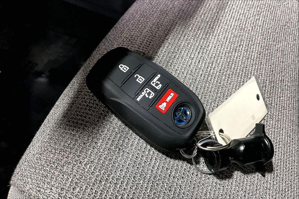 used 2022 Toyota Sienna car, priced at $29,277