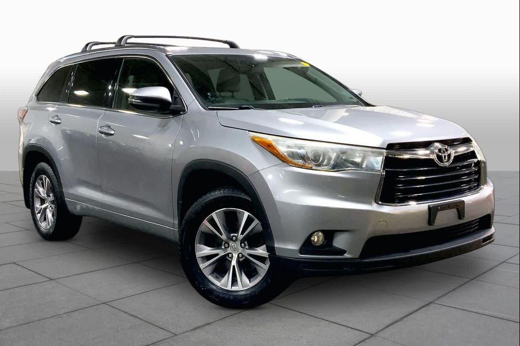 used 2015 Toyota Highlander car, priced at $21,492