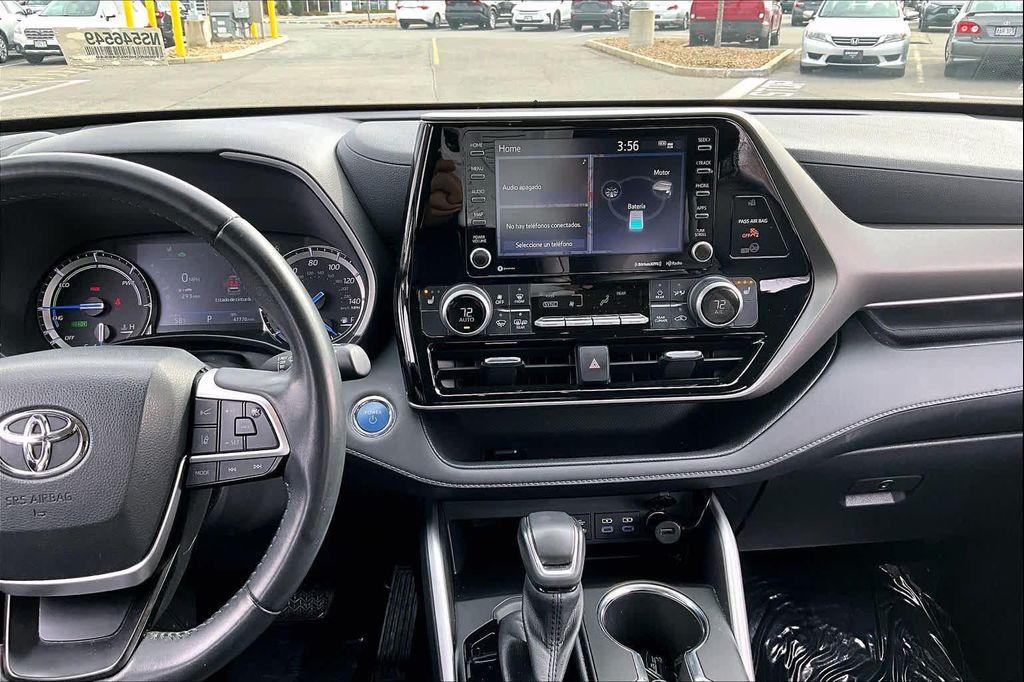 used 2022 Toyota Highlander Hybrid car, priced at $37,877