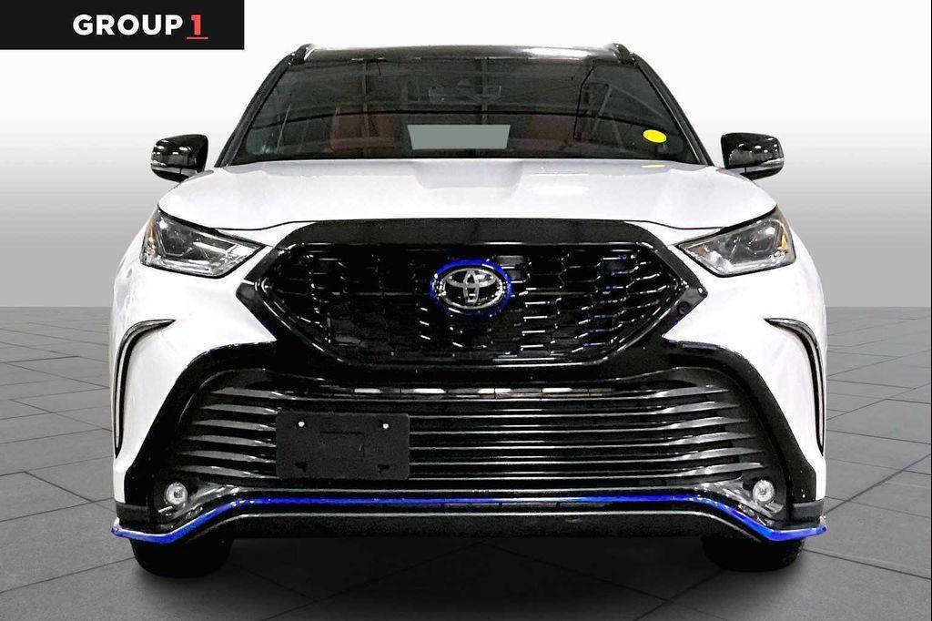 used 2023 Toyota Highlander car, priced at $40,877