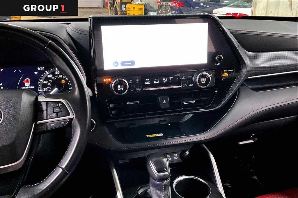 used 2023 Toyota Highlander car, priced at $40,877