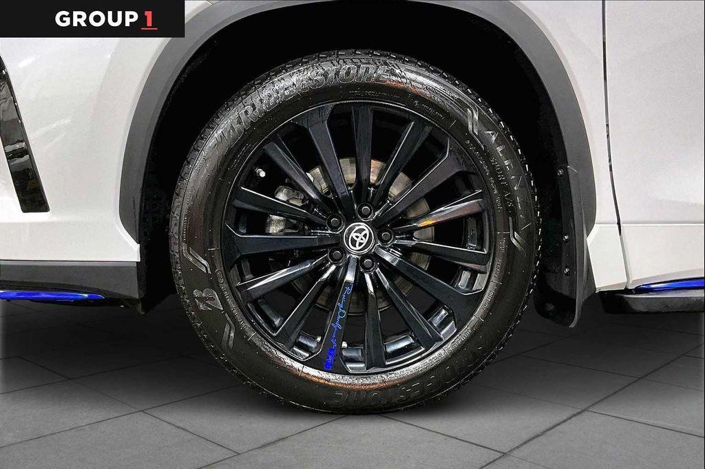 used 2023 Toyota Highlander car, priced at $40,877