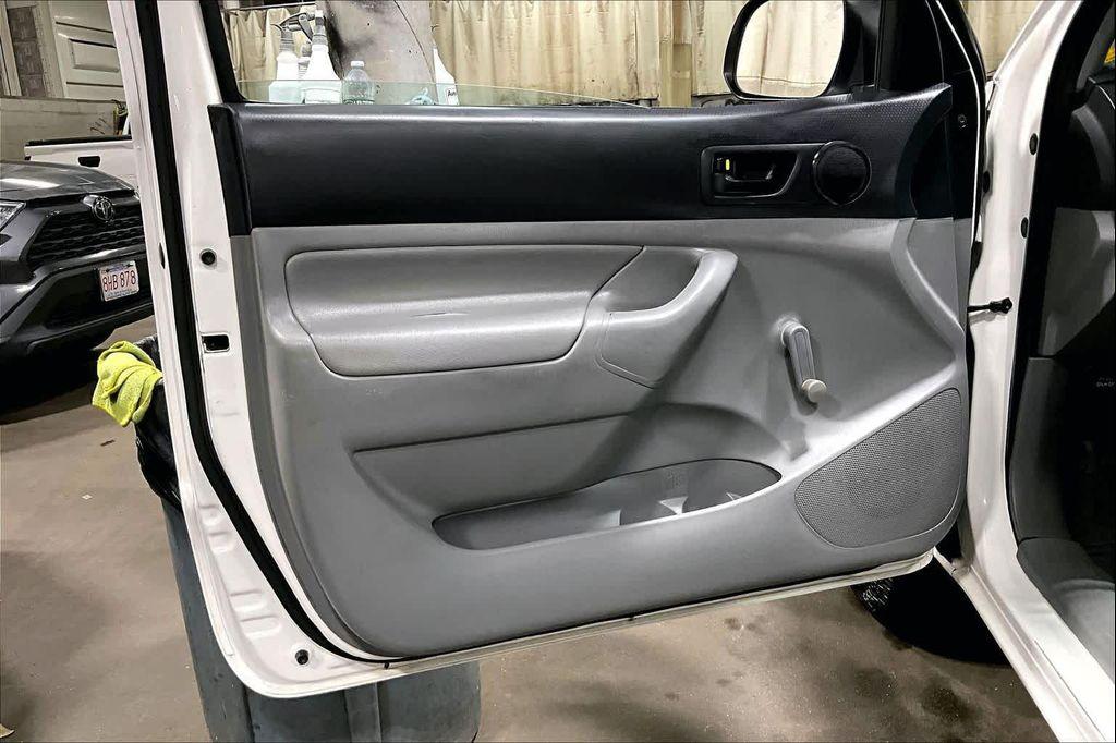 used 2013 Toyota Tacoma car, priced at $14,995