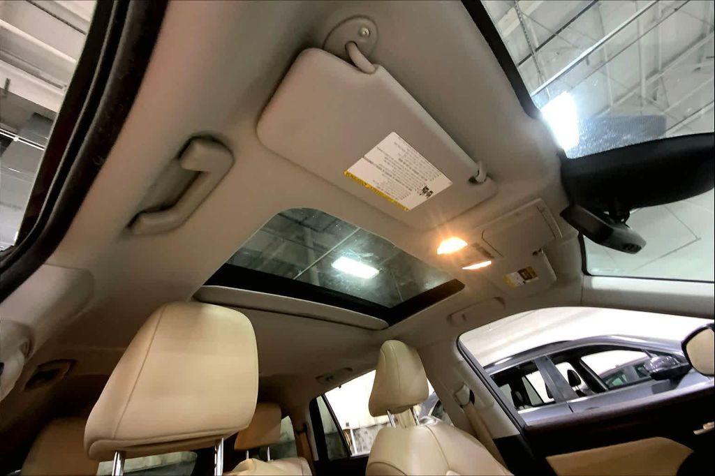 used 2022 Toyota Highlander car, priced at $34,997