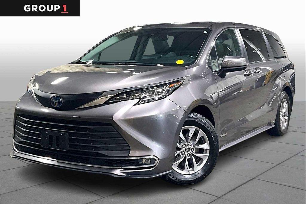 used 2021 Toyota Sienna car, priced at $38,977