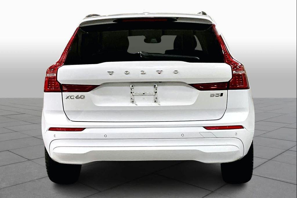 used 2022 Volvo XC60 car, priced at $25,904