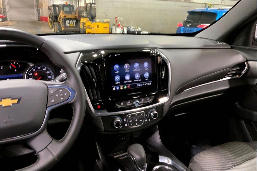 used 2023 Chevrolet Traverse car, priced at $26,919