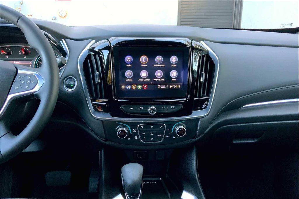 used 2023 Chevrolet Traverse car, priced at $26,919