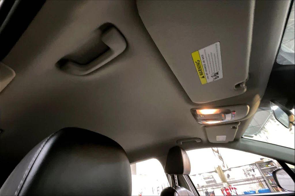 used 2022 Kia Sorento car, priced at $23,077