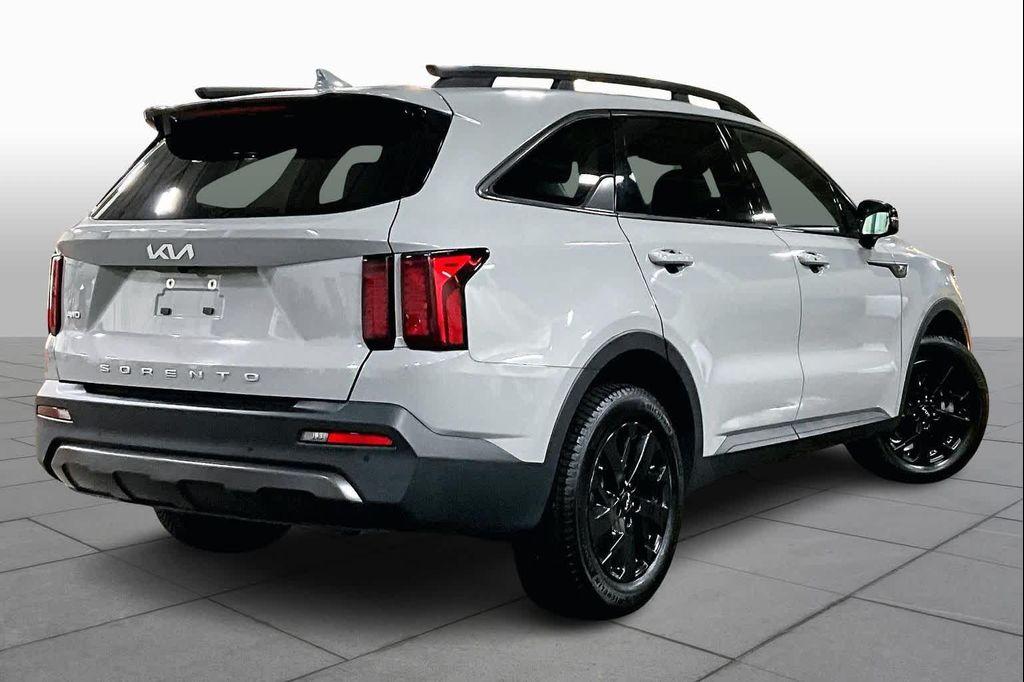 used 2022 Kia Sorento car, priced at $23,077