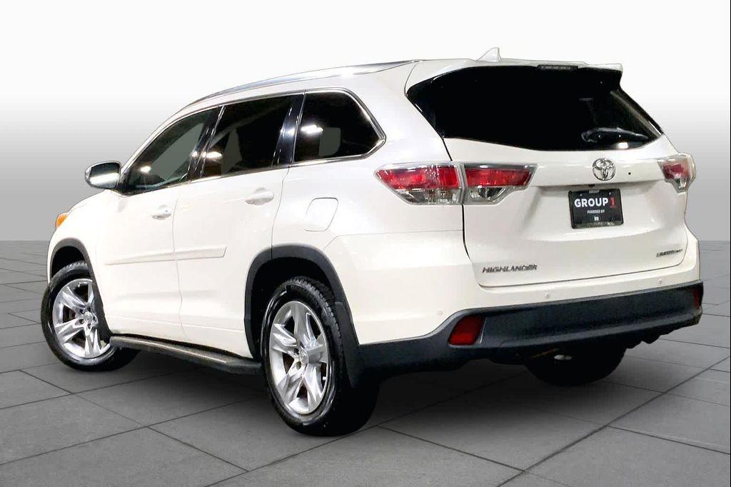 used 2015 Toyota Highlander car, priced at $18,577