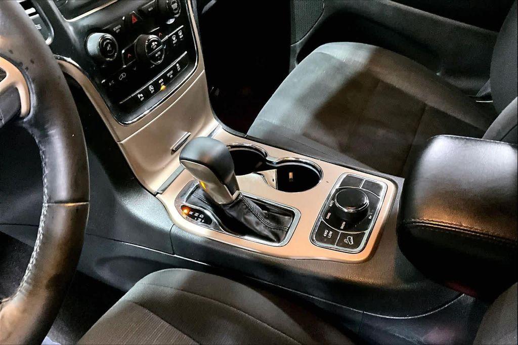 used 2016 Jeep Grand Cherokee car, priced at $13,997