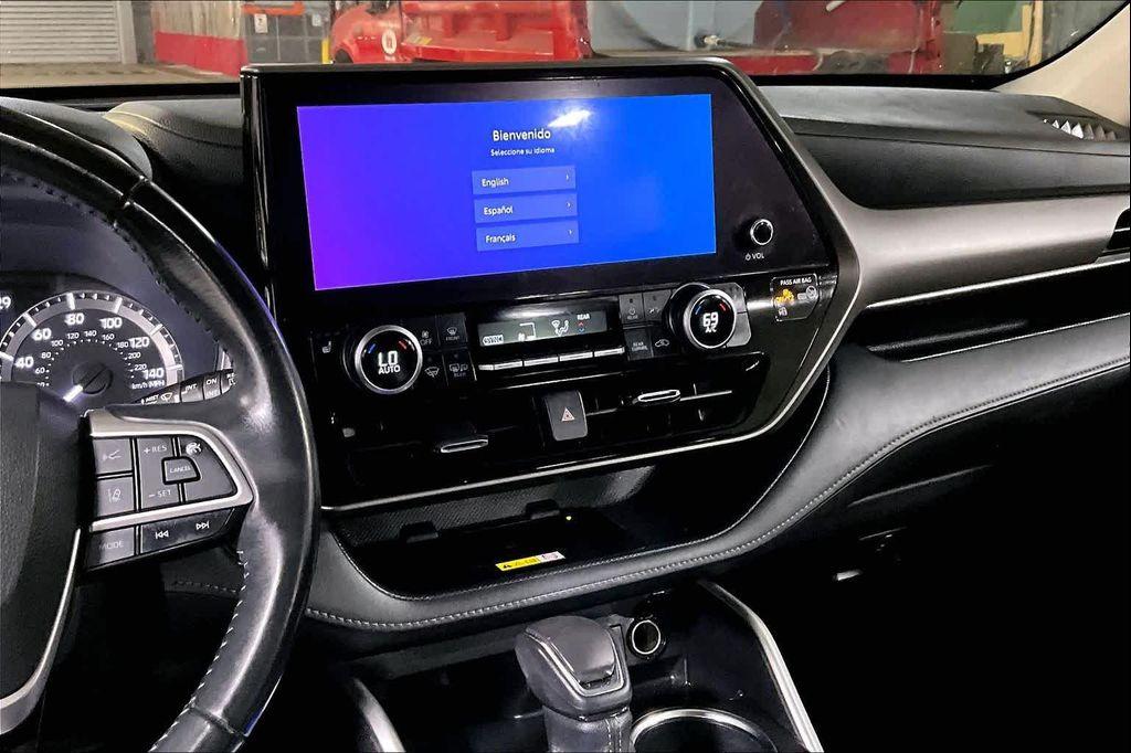 used 2023 Toyota Highlander car, priced at $37,497