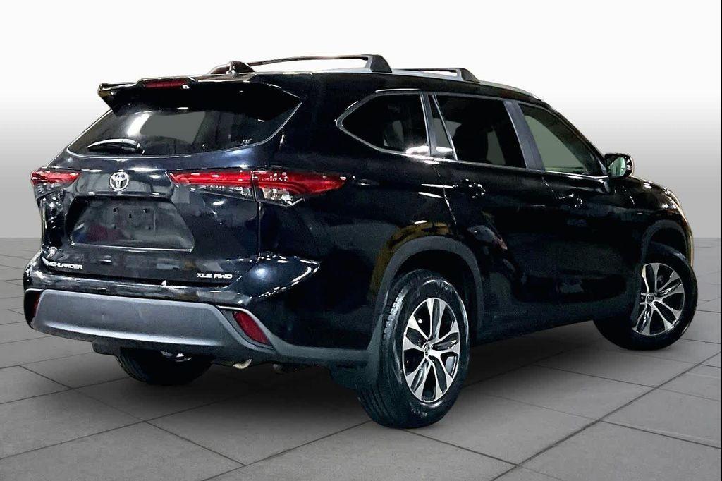 used 2023 Toyota Highlander car, priced at $37,497