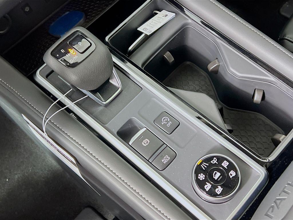 new 2026 Nissan Pathfinder car, priced at $45,132