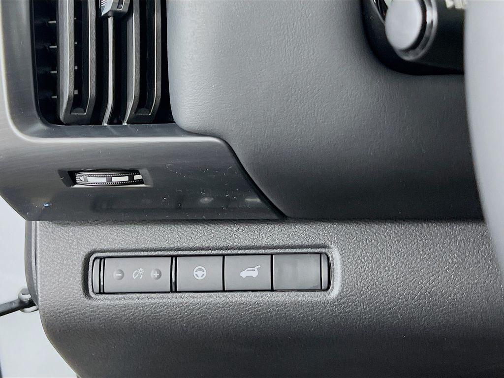 new 2026 Nissan Pathfinder car, priced at $45,532