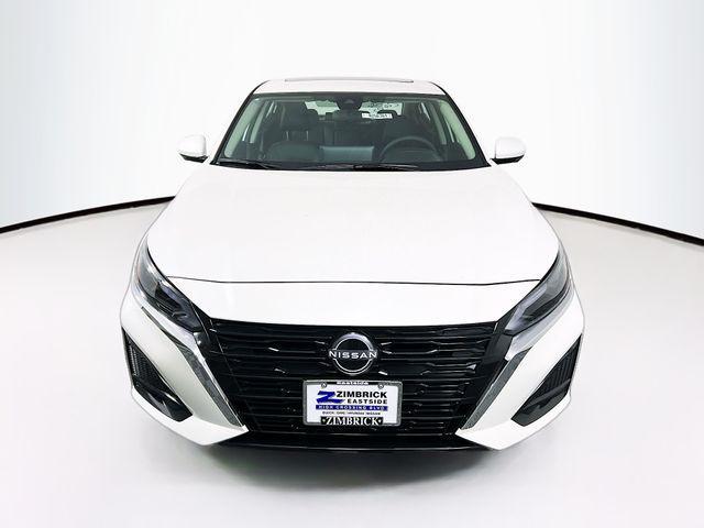 new 2025 Nissan Altima car, priced at $32,009