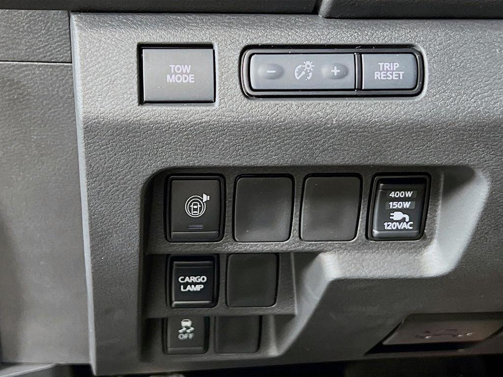 new 2026 Nissan Frontier car, priced at $40,282