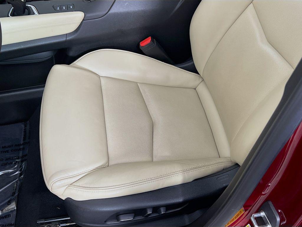 used 2018 Cadillac XT5 car, priced at $21,495