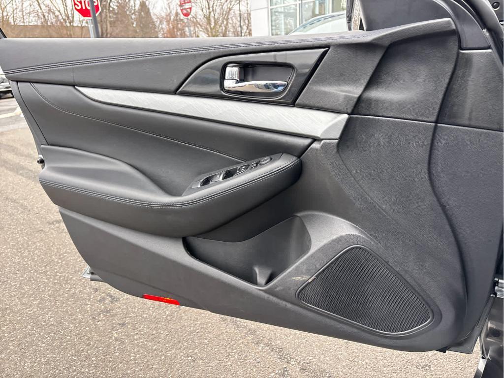 used 2018 Nissan Maxima car, priced at $16,700