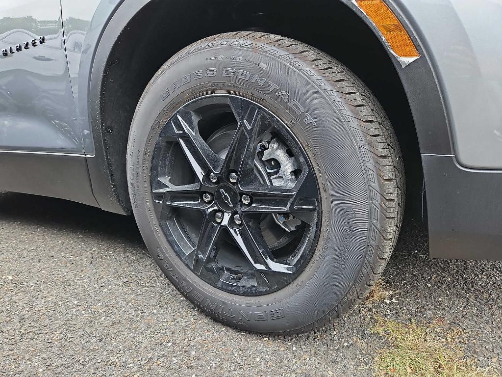 new 2025 Chevrolet Blazer car, priced at $40,349