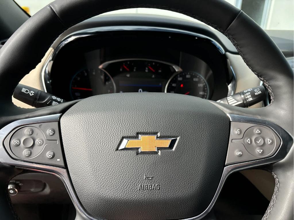 used 2023 Chevrolet Traverse car, priced at $29,989