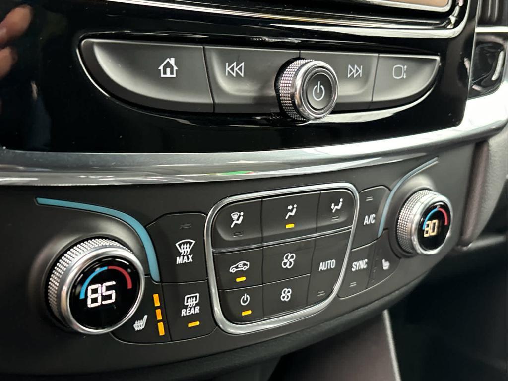 used 2023 Chevrolet Traverse car, priced at $26,348