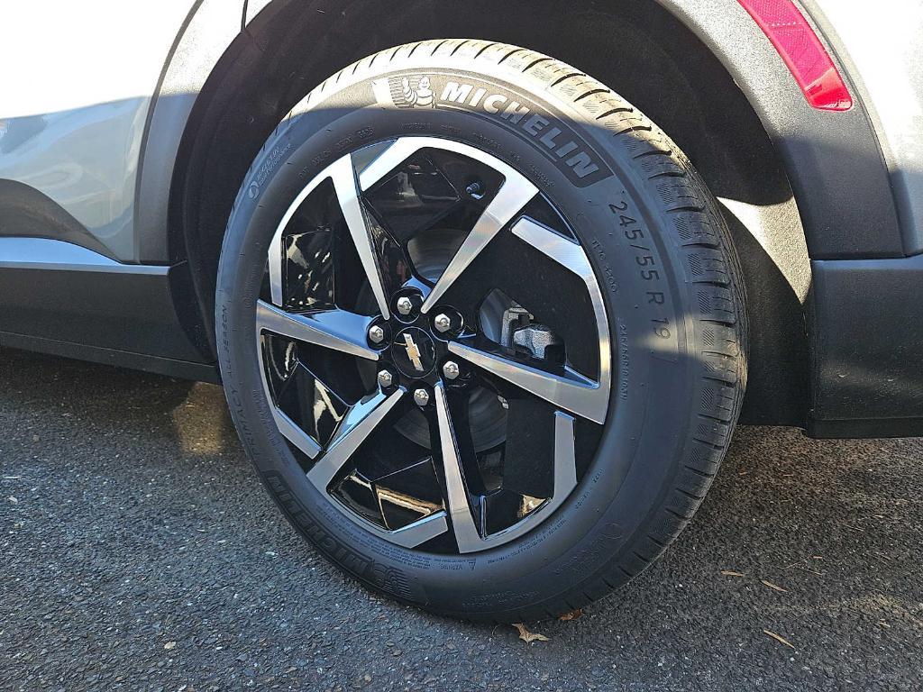 new 2026 Chevrolet Equinox EV car, priced at $33,552