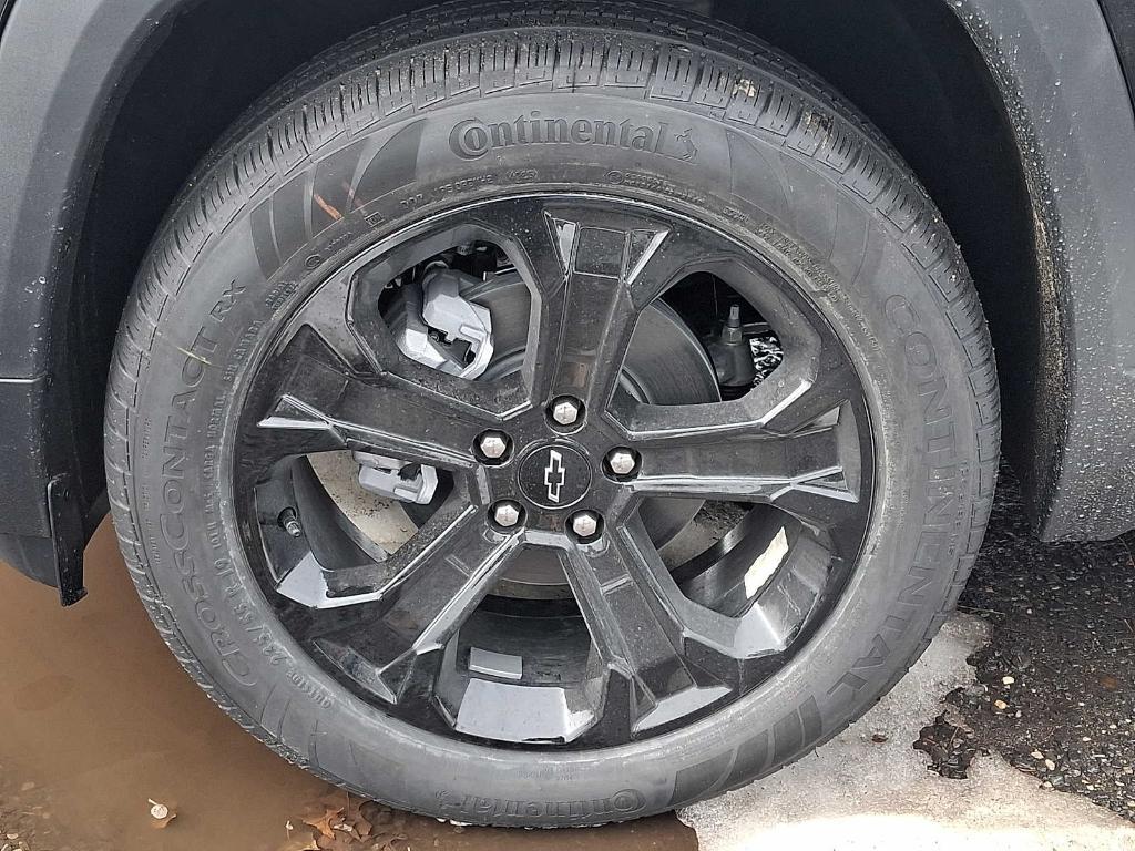 new 2026 Chevrolet Equinox car, priced at $33,123