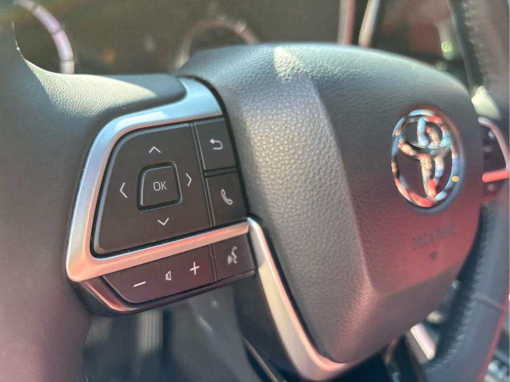 used 2023 Toyota Highlander car, priced at $40,000
