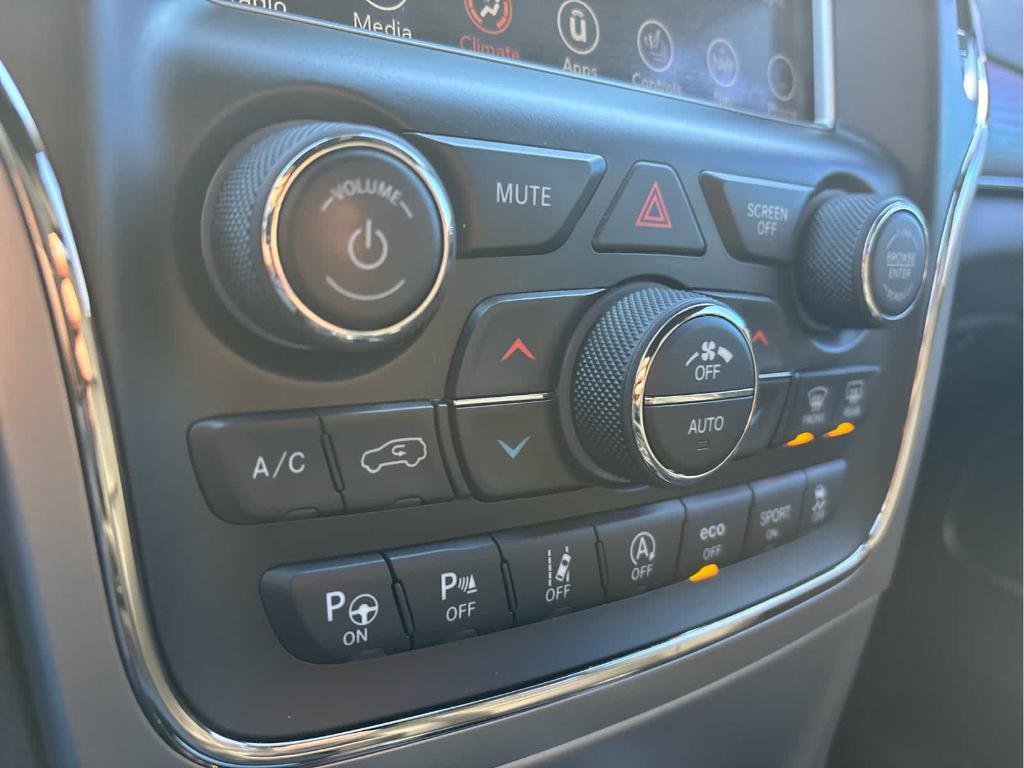 used 2018 Jeep Grand Cherokee car, priced at $16,935