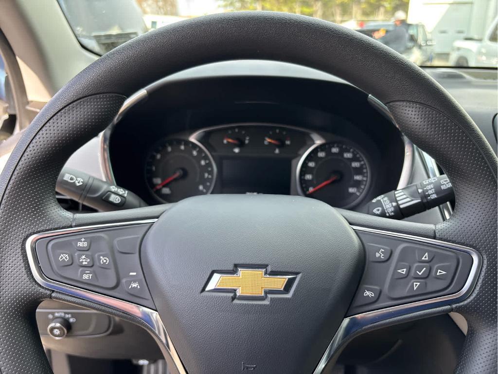 used 2024 Chevrolet Equinox car, priced at $21,689