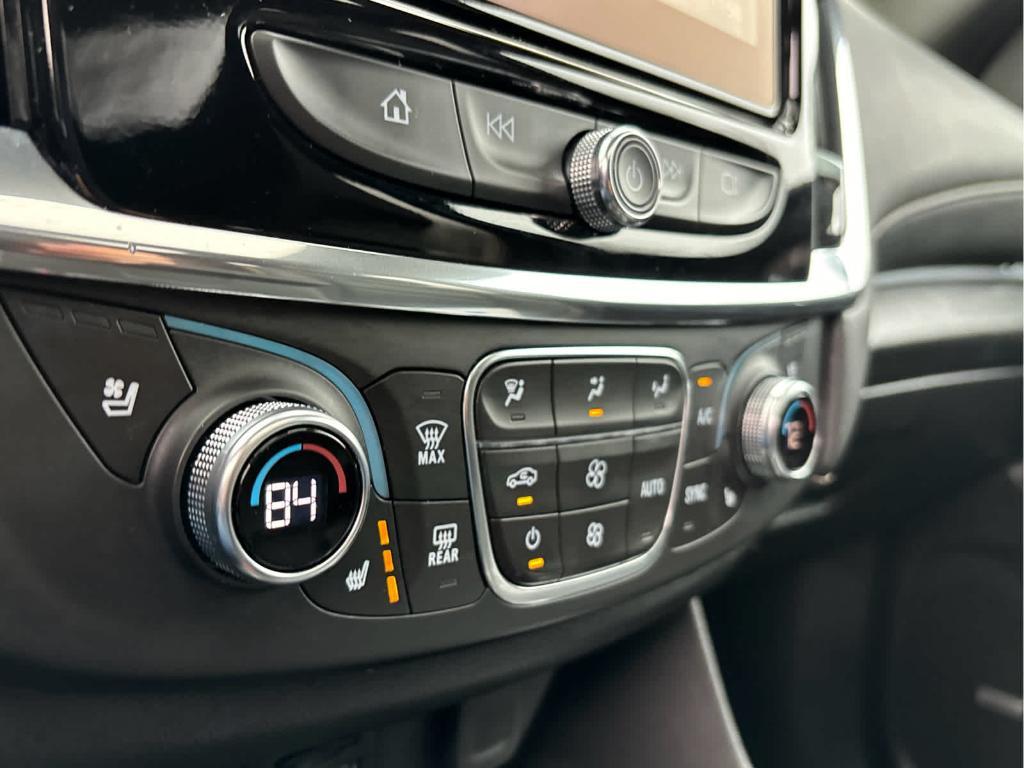 used 2023 Chevrolet Traverse car, priced at $35,789