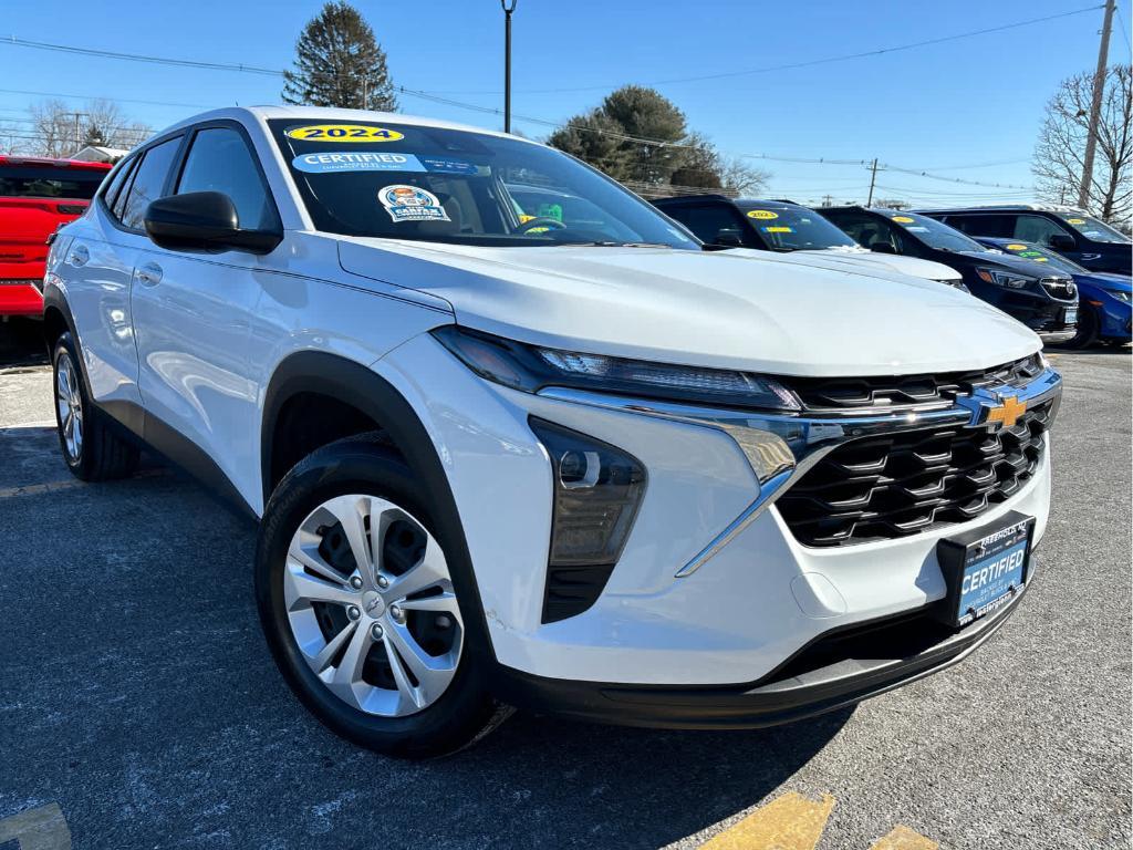 used 2024 Chevrolet Trax car, priced at $18,889