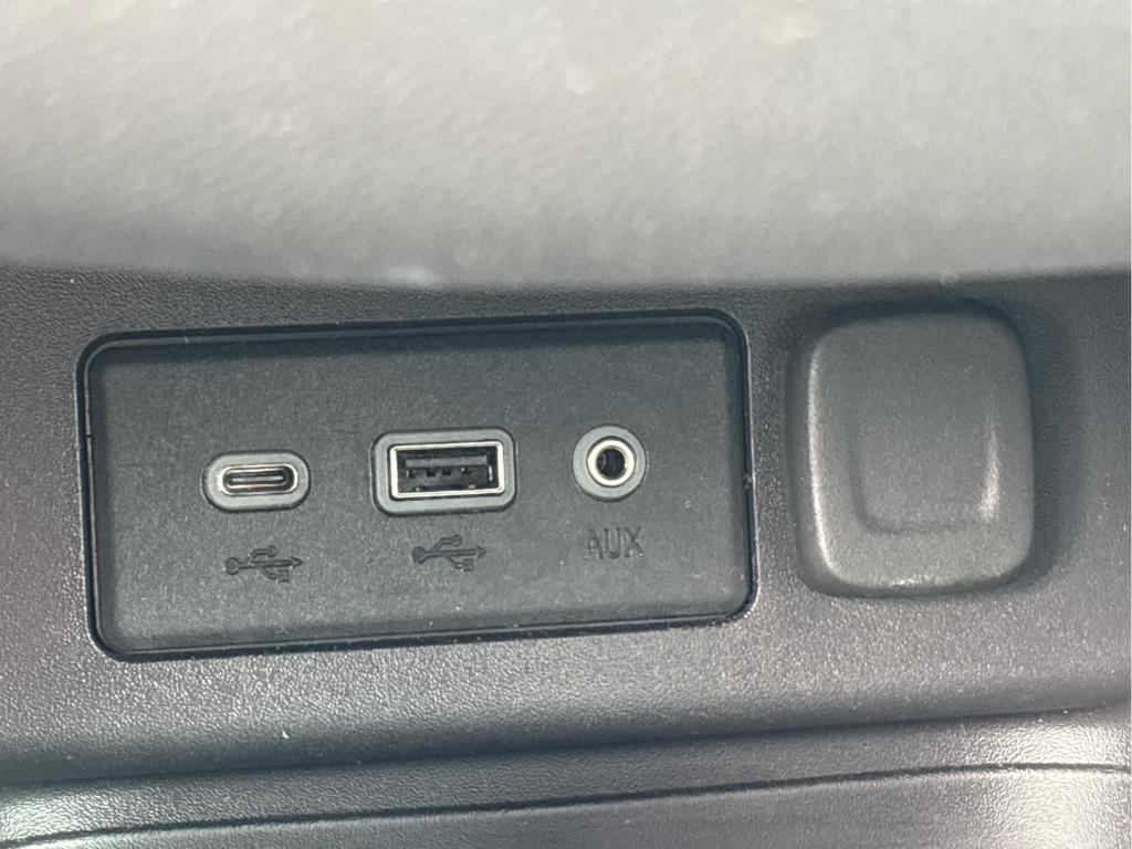 used 2024 Chevrolet Equinox car, priced at $23,989