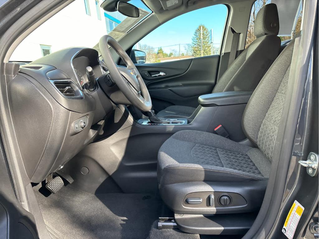 used 2023 Chevrolet Equinox car, priced at $22,999