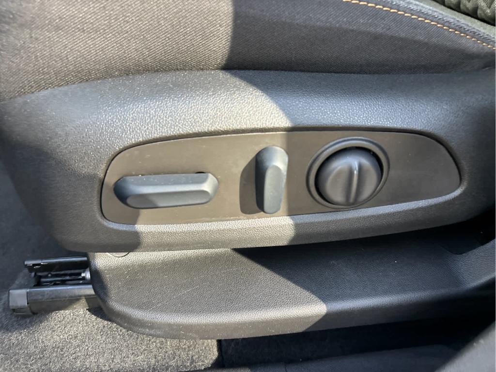 used 2023 Chevrolet Equinox car, priced at $22,999