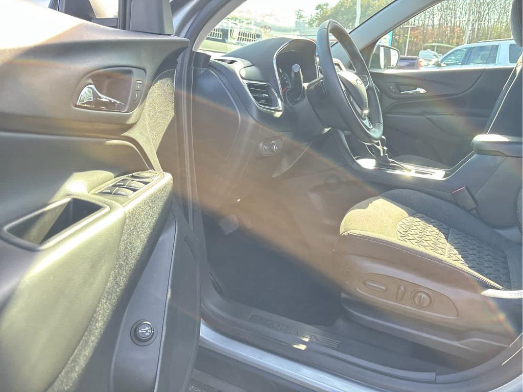 used 2023 Chevrolet Equinox car, priced at $20,886