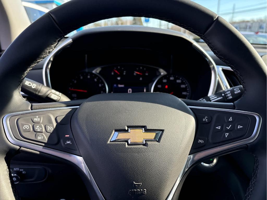 used 2023 Chevrolet Equinox car, priced at $20,886