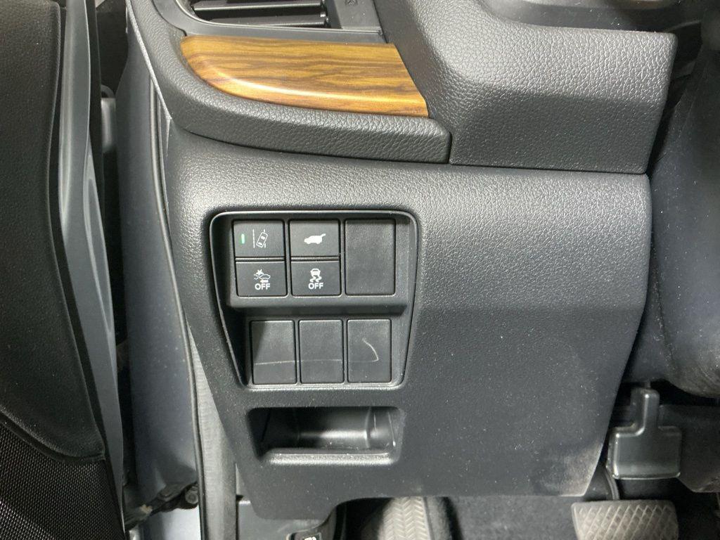 used 2018 Honda CR-V car, priced at $16,262