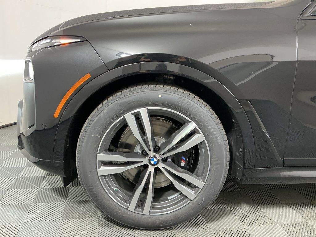 new 2026 BMW X7 car, priced at $100,735