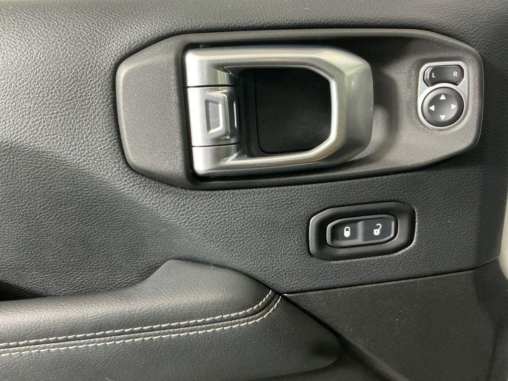 used 2019 Jeep Wrangler Unlimited car, priced at $25,962