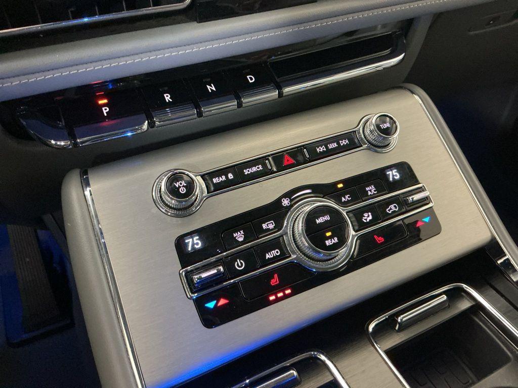 used 2020 Lincoln Aviator car, priced at $25,162