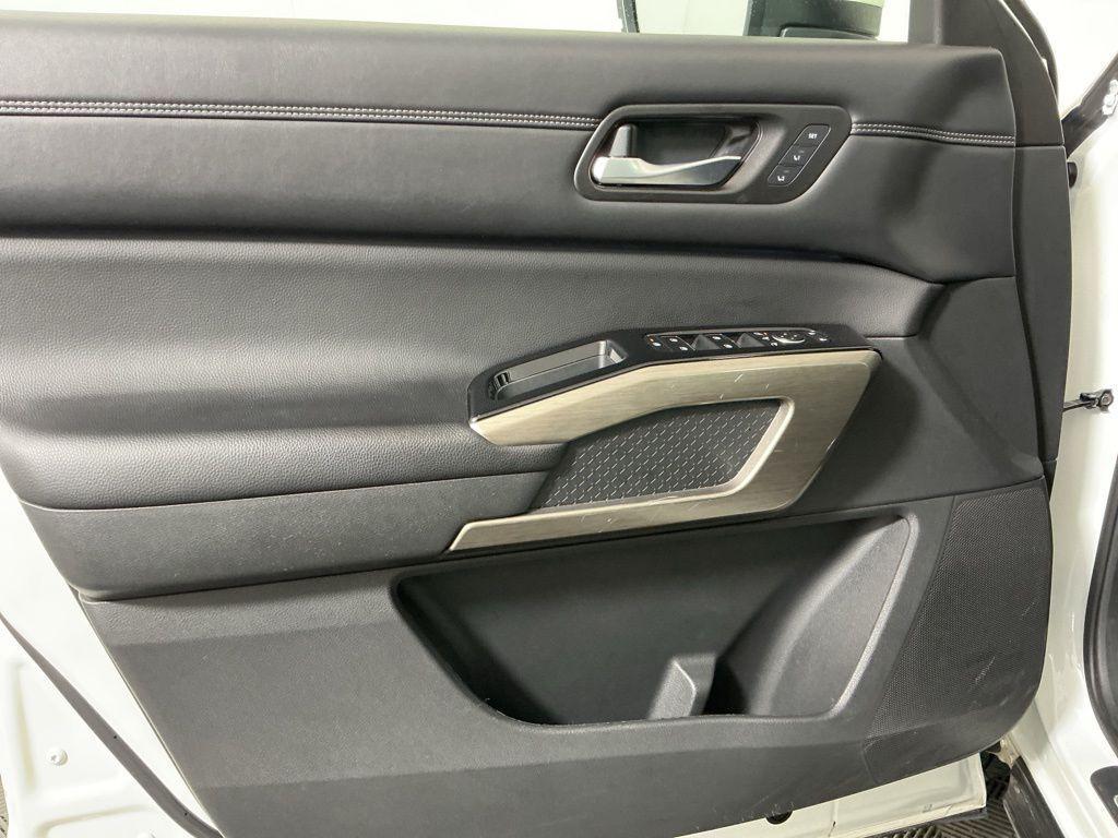 used 2023 Nissan Pathfinder car, priced at $34,562